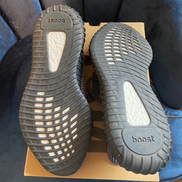 Men’s Yeezy Boost 350 Yecheil - Picture 3 of 8